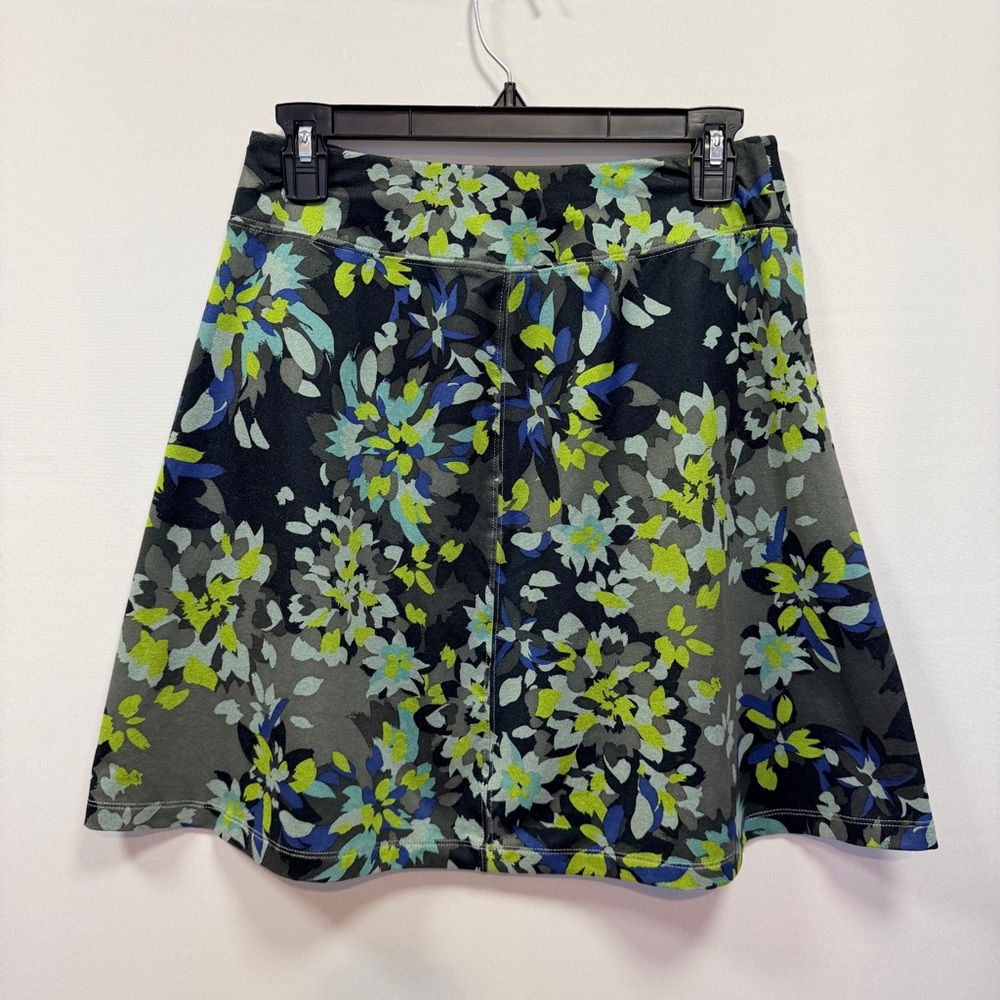 REI Women’s Active Skirt Size S | Stretchy Hiking Skirt w/ Zip Pocket
